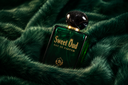 What Does Oud Smell Like? A Beginner's Guide